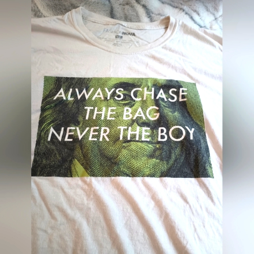 FN Chase the Bag Tee Shirt T-shirt